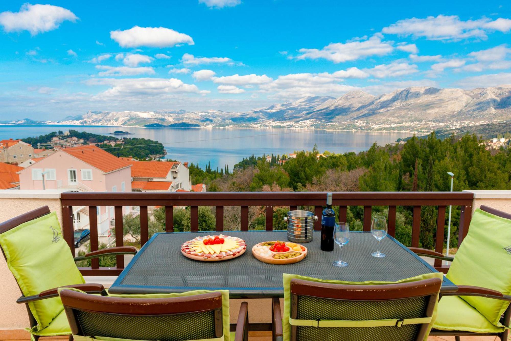 Penthouse With Panoramic View Lägenhet Cavtat Exteriör bild